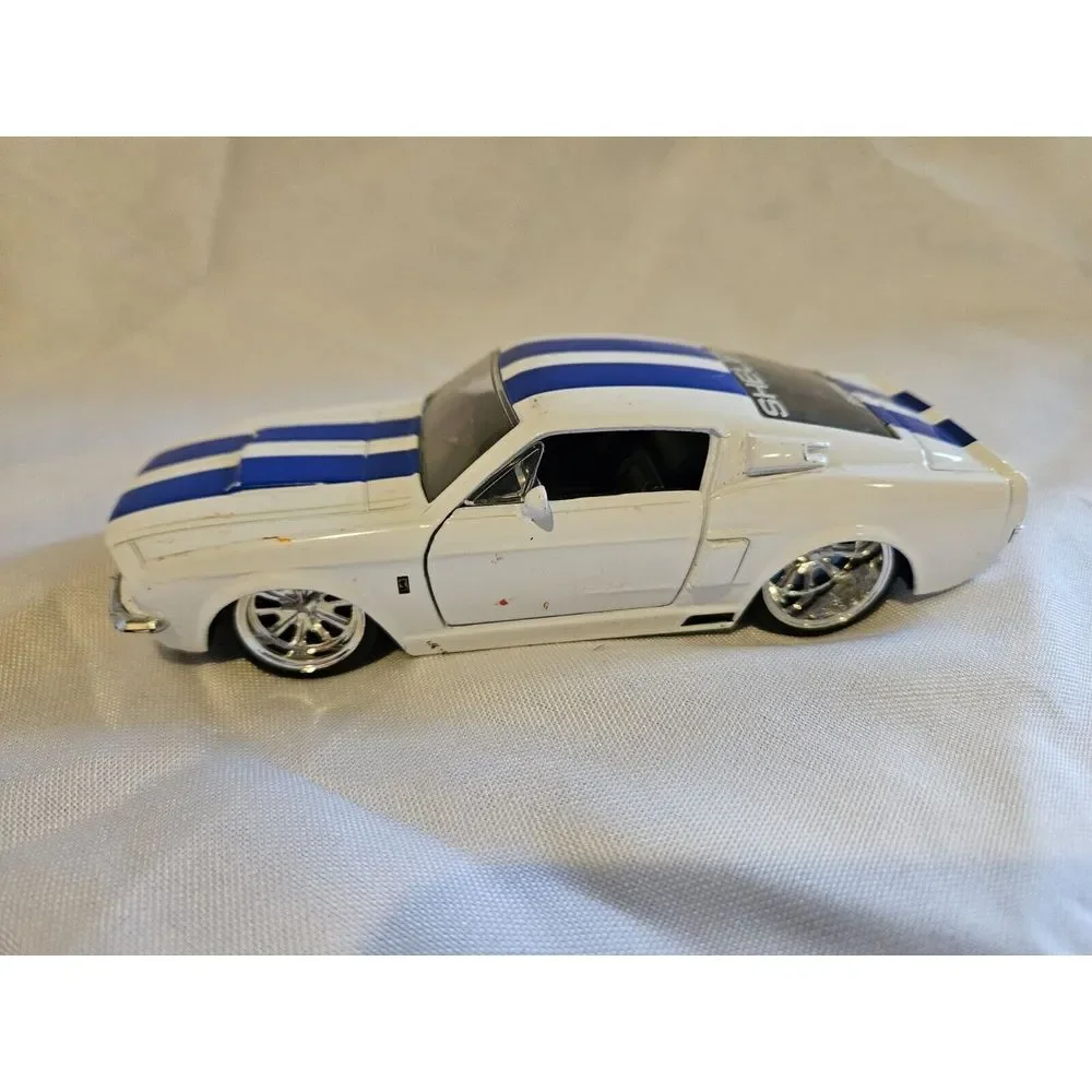JADA BIGTIME MUSCLE  1967 FORD SHELBY‎ GT500 White Blue 1/32 SCALE DIE CAST